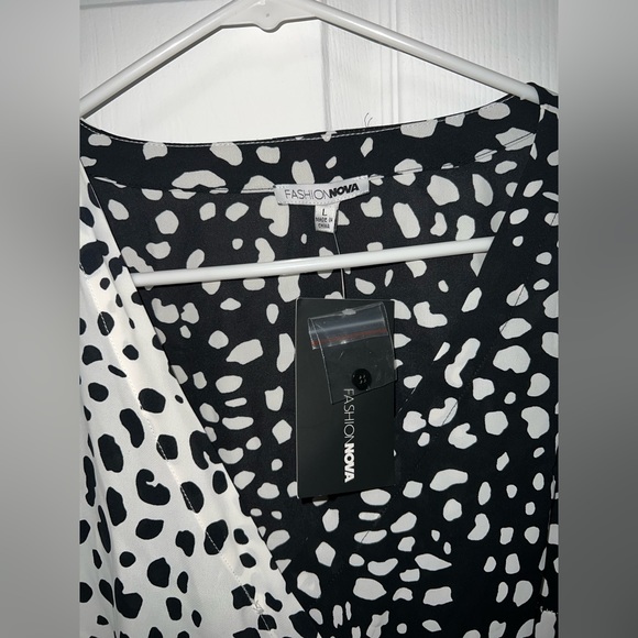 Animal print wrap around blouse - Picture 2 of 3